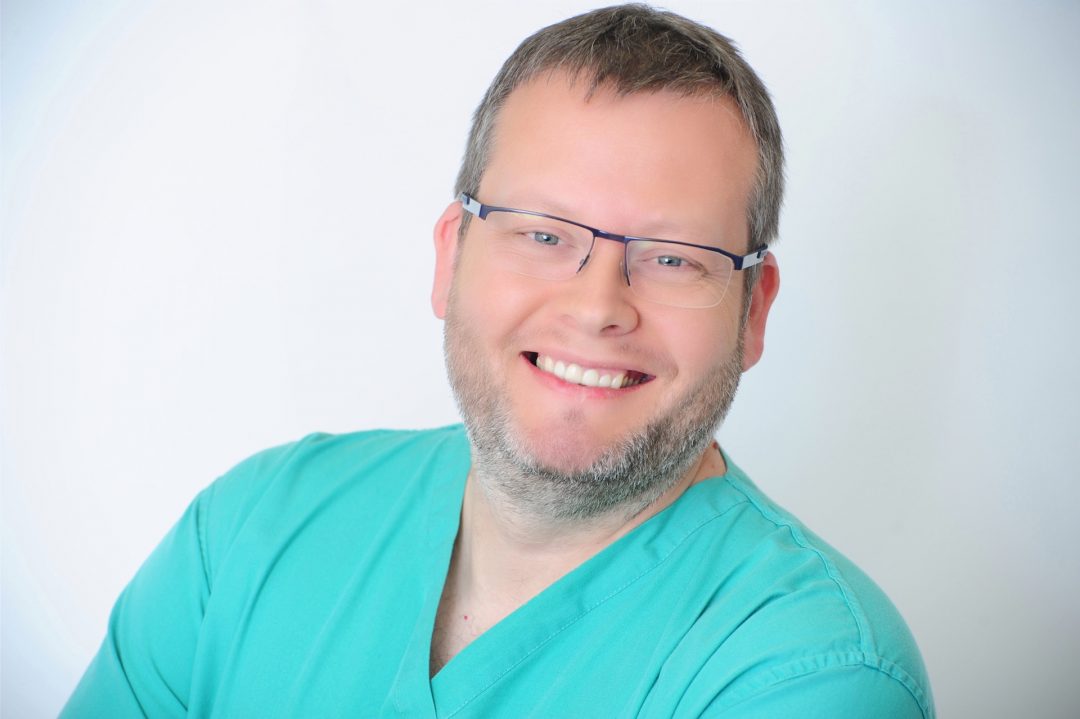 Cotswold Dental Wellness Photoshoot Dr Rob Endicott 001